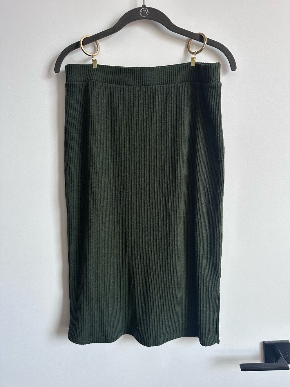 American Eagle Outfitters Ribbed Midi Skirt in Dark Olive